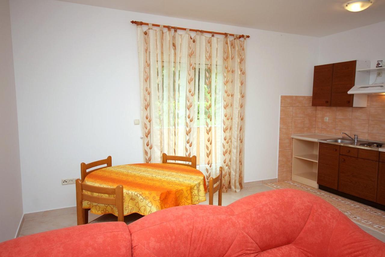 Apartments With A Parking Space Palit, Rab - 5028 Εξωτερικό φωτογραφία